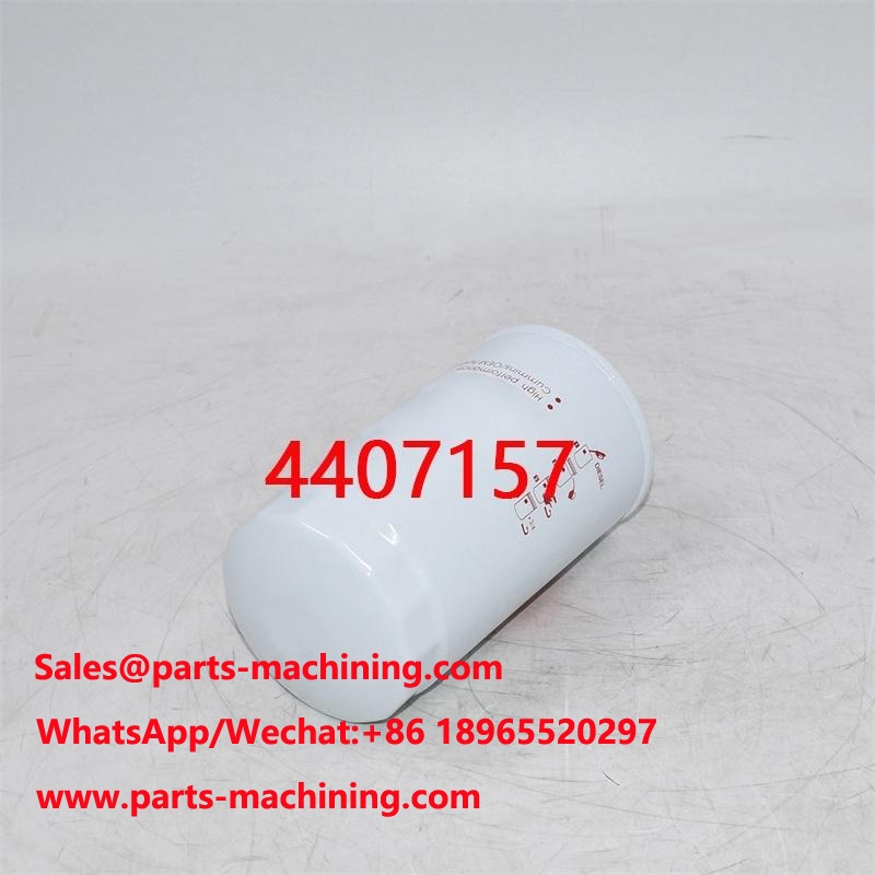 4407157 فلتر الوقود 84160262 للرافعة الزاحفة
