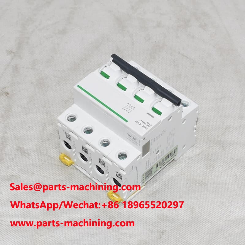 قاطع دائرة مصغر IC65L-C63A-4P رباعي الأقطاب C 63A